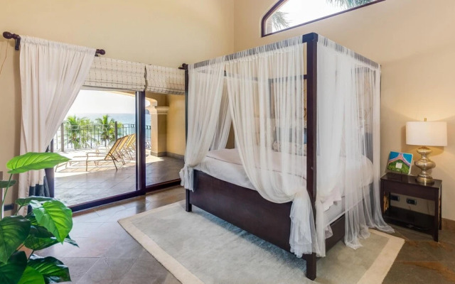 Stunning beachfront Flamingo mansion with incomparable ocean setting