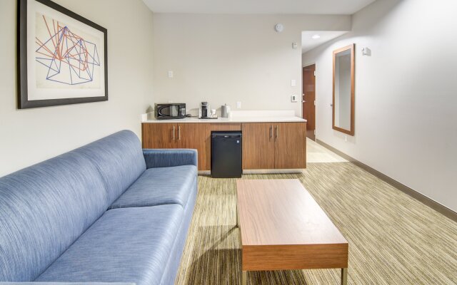 Holiday Inn Express & Suites Foley by IHG