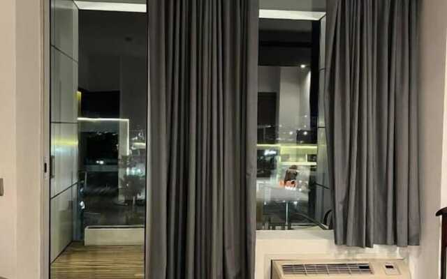 Zújmú Business Boutique Hotel