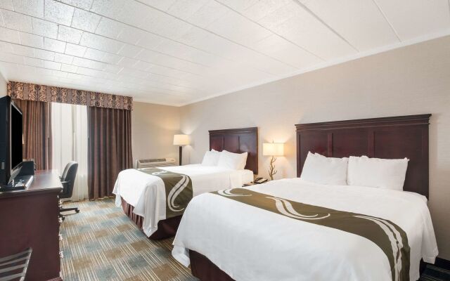 Finger Lakes Inn & Suites