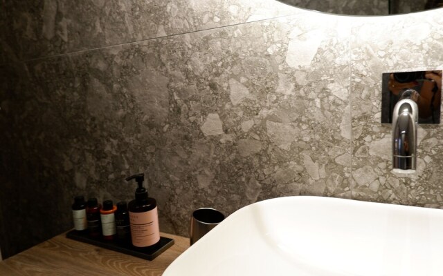 Kaiser Luxury Suites