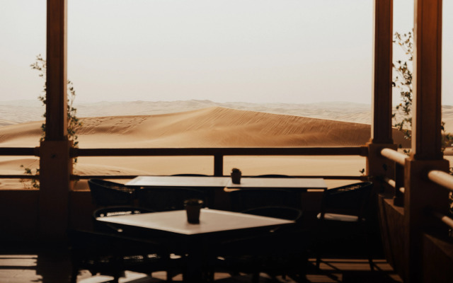 Bab Al Nojoum Bateen Liwa Resort