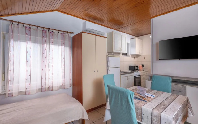 Studio Apartment Iva