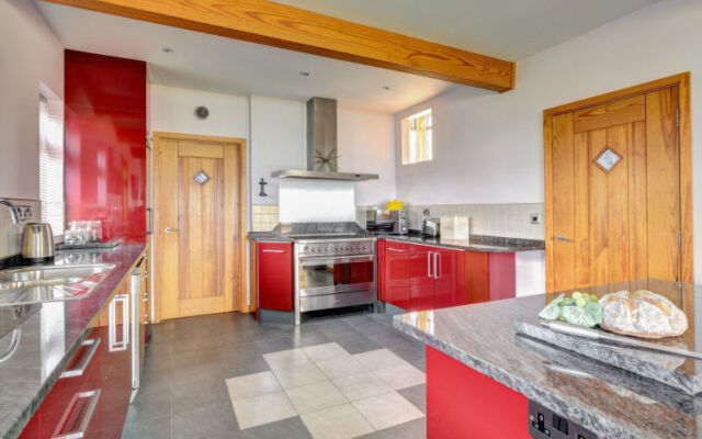 Holiday Home Tully Hip
