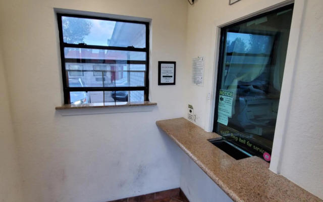 River Inn Motel