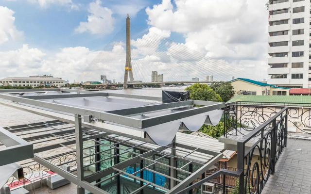 V VAREE Bangkok