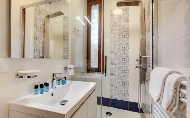 White Flowers in Venecia