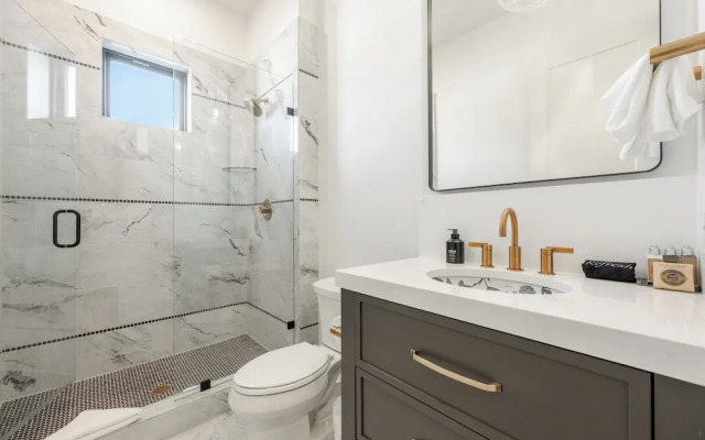 Amanti Lago by Luxury Mountain