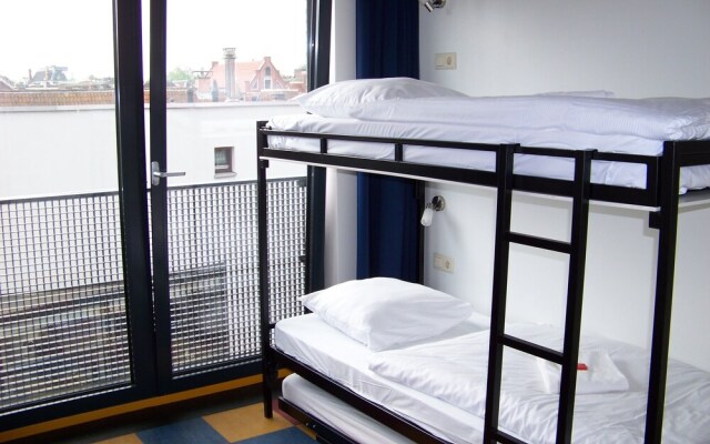 Bud Gett Hostels