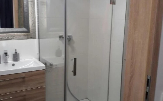 Apartament Lirowa