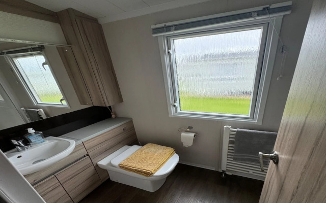 Lovely 2-bed Caravan in Seton Sands