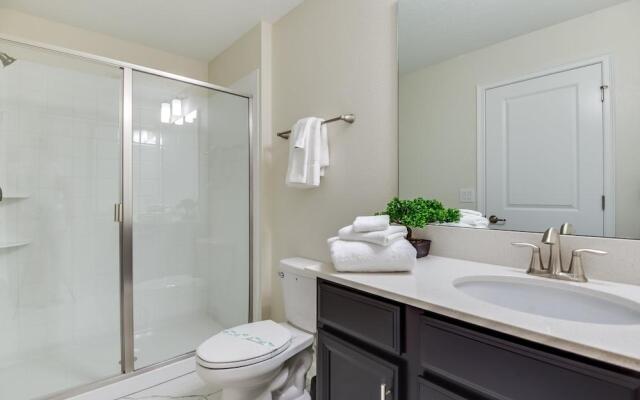 1596san Champions Gate