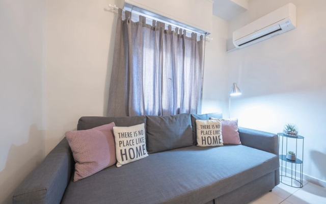 Erythros Boutique Suite By Cloudkeys