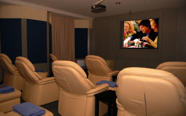 Regalodge Hotel & Spa