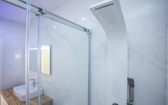 Luxury Picadeiro Apartment II by Rent4all