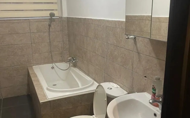 Remarkable 2-bed Apartment in Accra