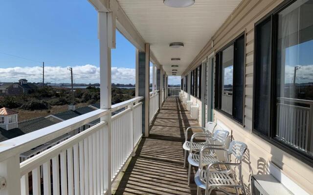 Seahorse Inn and Cottages