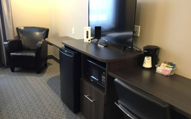 Villa Inn & Suites, SureStay Collection by Best Western