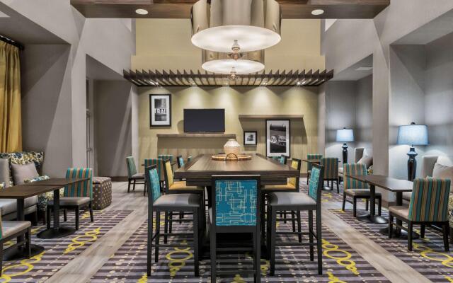 Hampton Inn & Suites Los Angeles/Hollywood