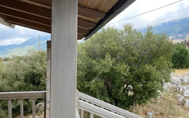 Traditional View Apartment in Livadi Parnassos