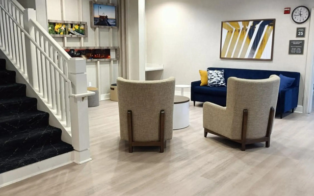 Comfort Inn & Suites Virginia Beach - Norfolk Airport