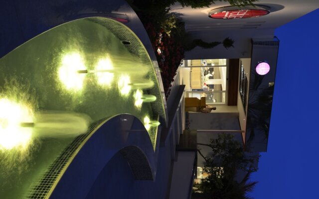 Side Resort Hotel