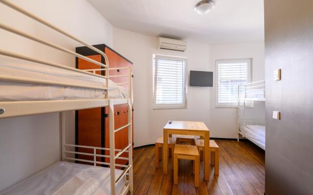 Art Rock Downtown Hotel