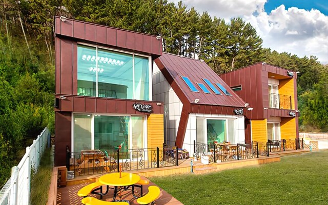 Yeongdeok Etermo Pension