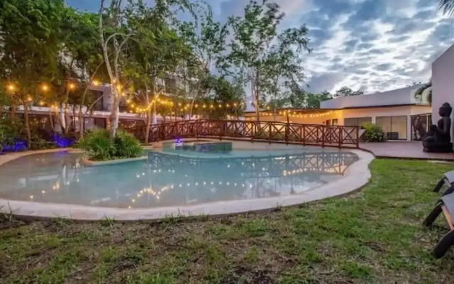 Studio W/private Pool Gym Relaxing Green Areas