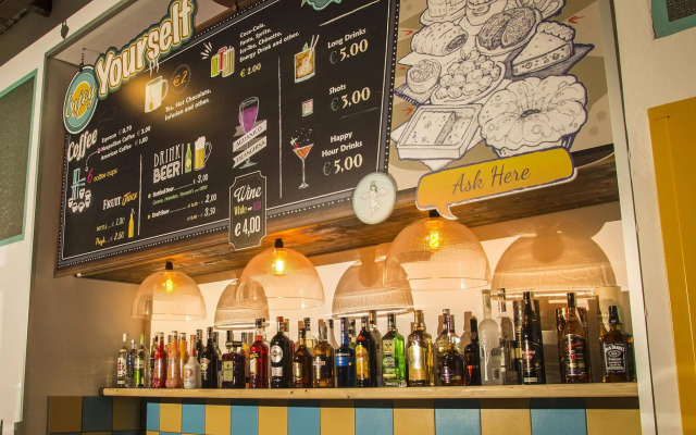 NeapolitanTrips Hostel and Bar