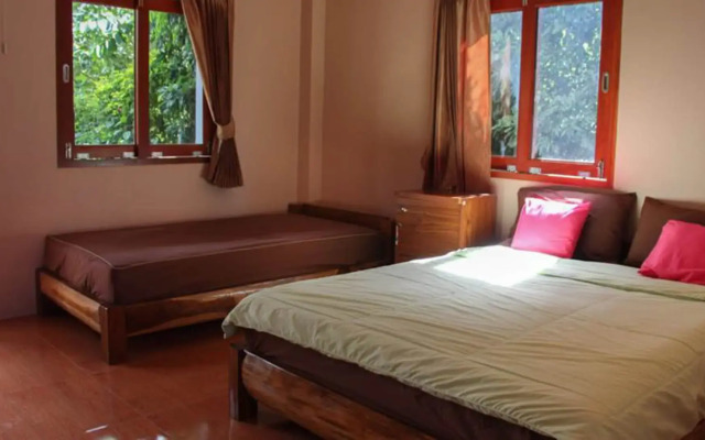 Pai Porpeang Guesthouse