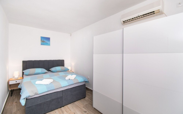 Apartments Rada