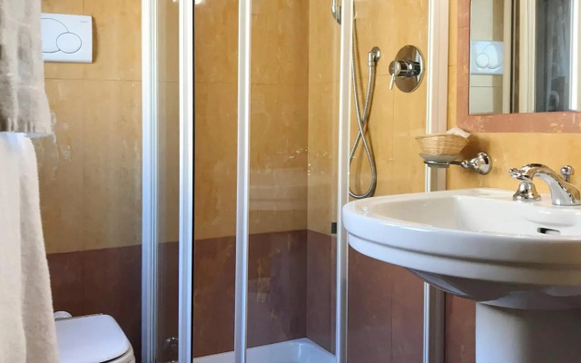 Отель San Guido Porta Volta