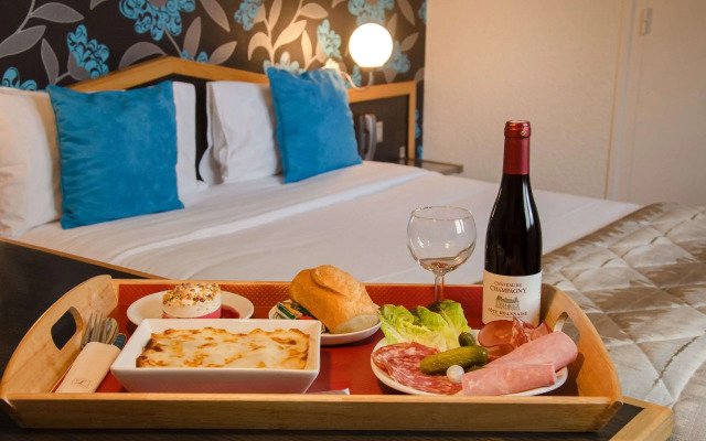 Logis Hôtel du Midi - Saint Etienne Sud