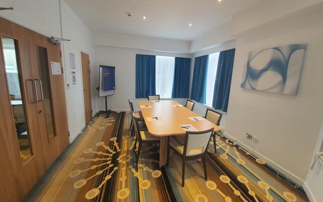 Holiday Inn Express Wakefield