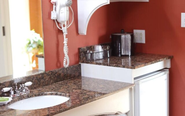 Depot Inn and Suites