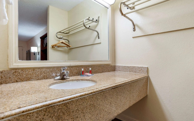 Econo Lodge Pearl - Jackson