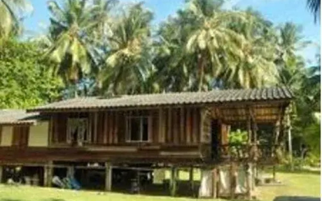 Koh Por Coral Beach Bungalow