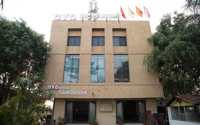 Collection O 30071 Hotel Samruddhi