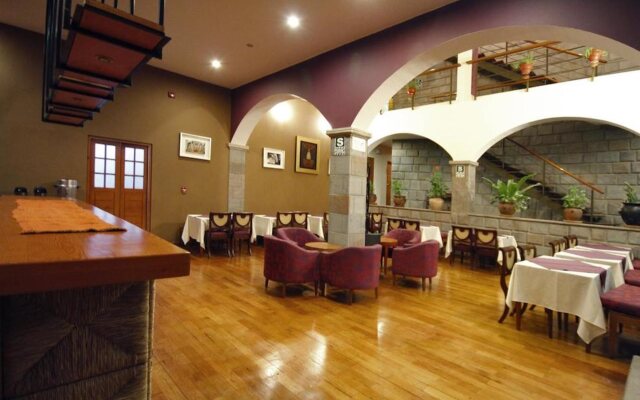 Hotel Mamasara