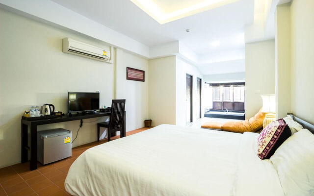 Jamadevi Hotel