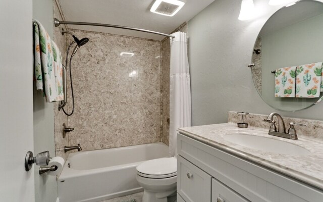 Runaway Bay Resort by BBG