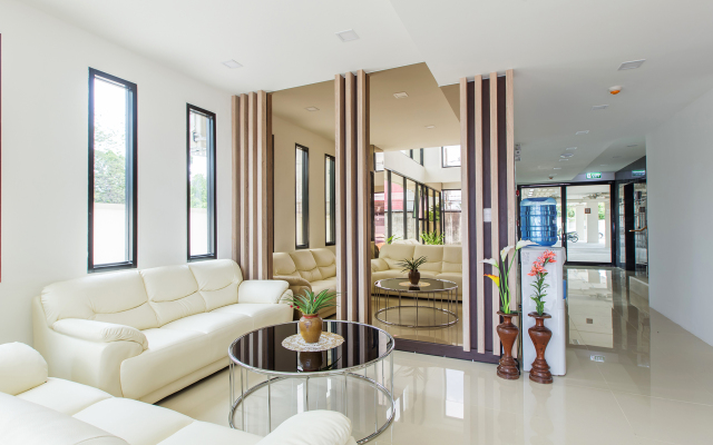 B2 Ubon Premier Hotel