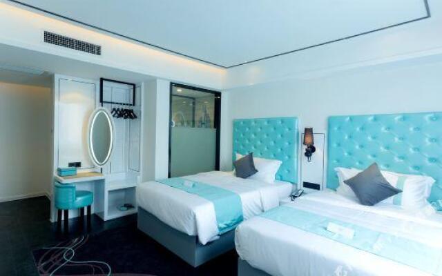 Xana Lite Jinan Railway Station