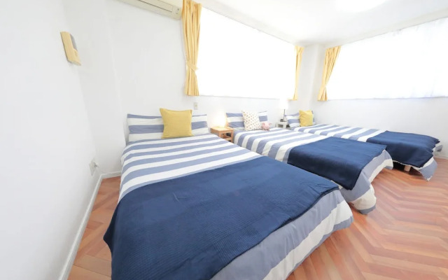 Vivid Zebra House (197-1)