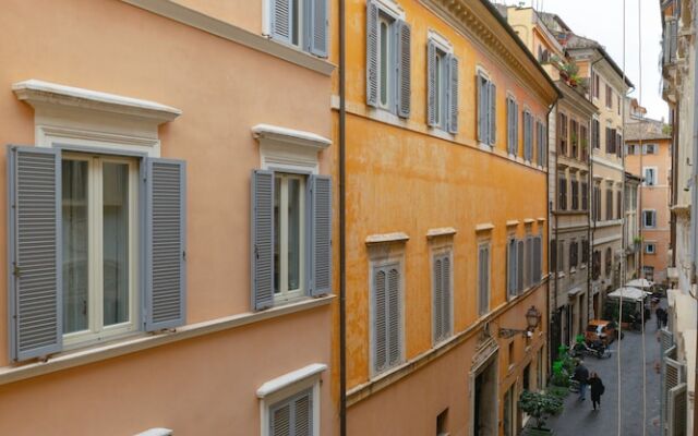 Piazza Navona 5 people - Savelli