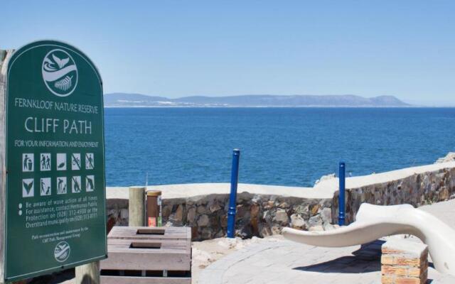 Zzzone Boutique Hostel