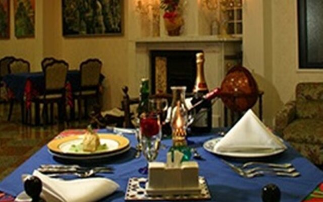 Arabian Art Hotel & Gallery
