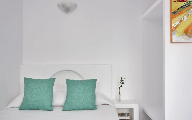 Ayoba Santorini