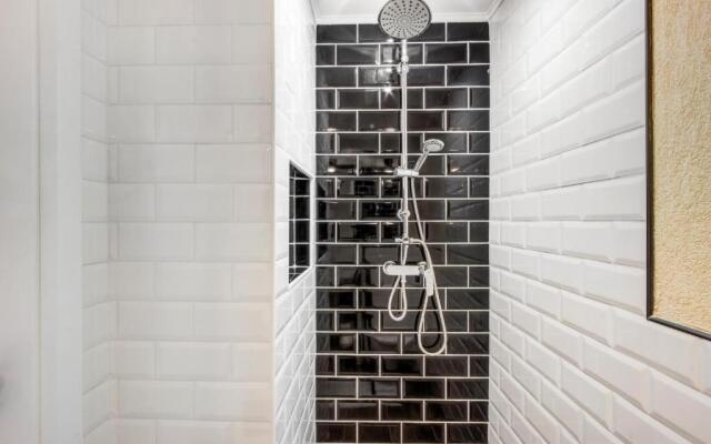 d.Five Jewish Quarter Loft